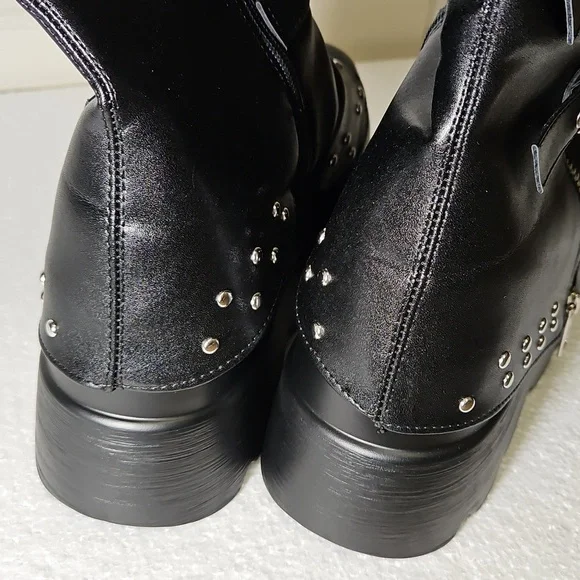 Black Gothic Knee-High Boots | 39 - Picture 4 of 4